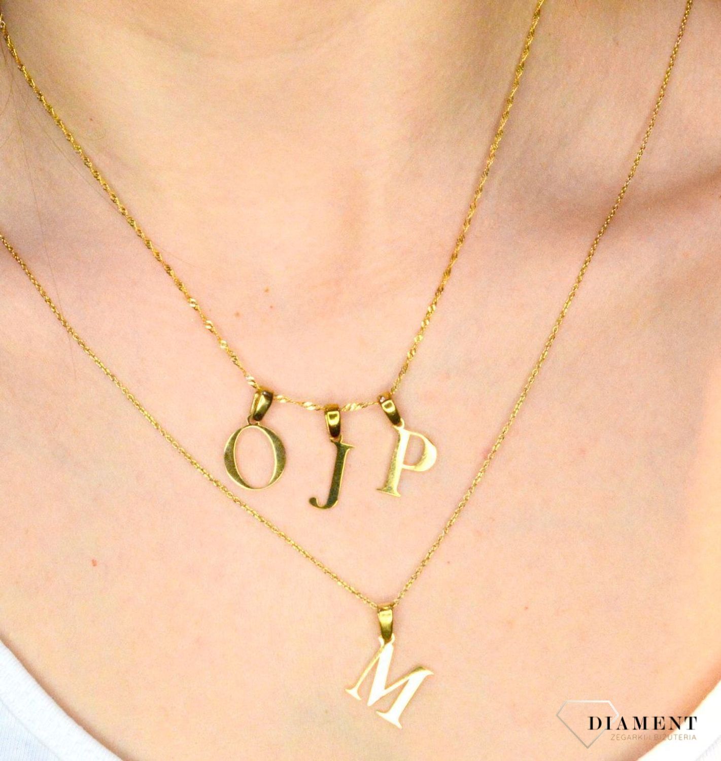 Złoty łańcuszek 333 pancerka 0,8mm DIA-LAN-7821-375 0,8mm. Łańcuszki to uniwersalne dodatki, które sprawdzają się na każdą okazję i dla kobiet w każdym wieku. Złoty łańcuszek jest uniwersalnym dodatkiem również dla mężczyzny.  (1).jpg